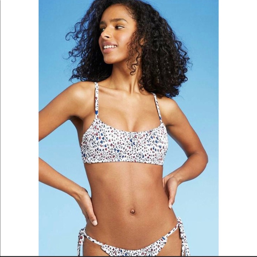 NWT bikini top